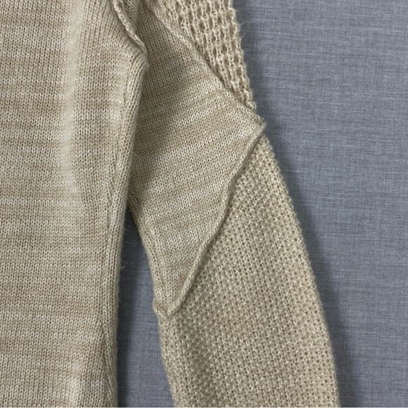 Pink Rose Long Sweater Womens Sz Medium 100% Acrylic Cream Color Long Sleeve - Picture 3 of 7